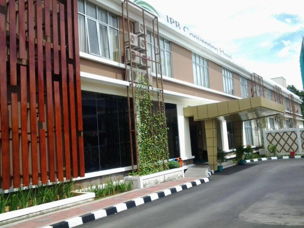 Ipb Convention Hotel Botani Square Богор Екстериор снимка