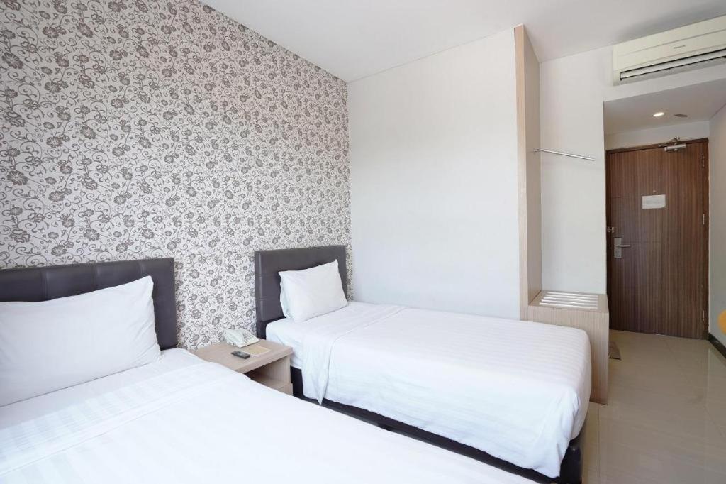 Ipb Convention Hotel Botani Square Богор Екстериор снимка