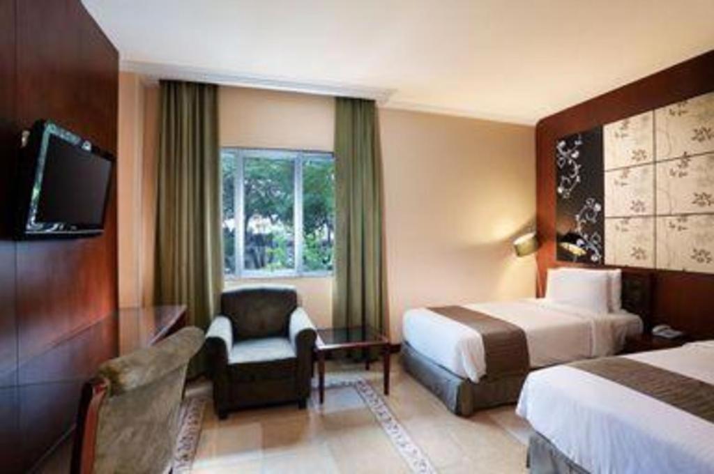 Ipb Convention Hotel Botani Square Богор Екстериор снимка