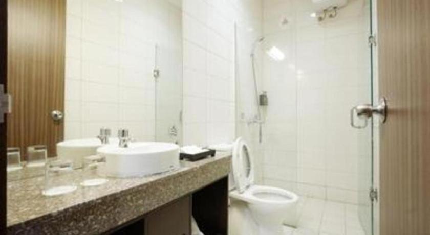 Ipb Convention Hotel Botani Square Богор Екстериор снимка